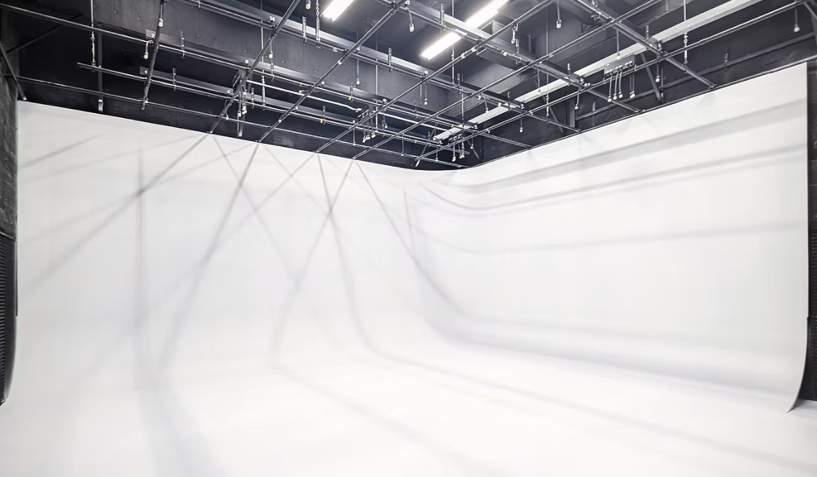 Wide angle of the infinity cyclorama corner